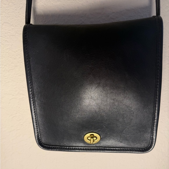 Coach Handbags - Black Vintage Coach Shoulder Original NYC Crossbody Bag 9620 EUC